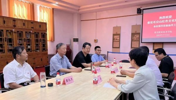 馆校交流 | 我馆赴济南市莱芜职业技术学院参观交流文物修复与保护
