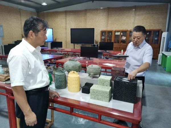 馆校交流 | 我馆赴济南市莱芜职业技术学院参观交流文物修复与保护